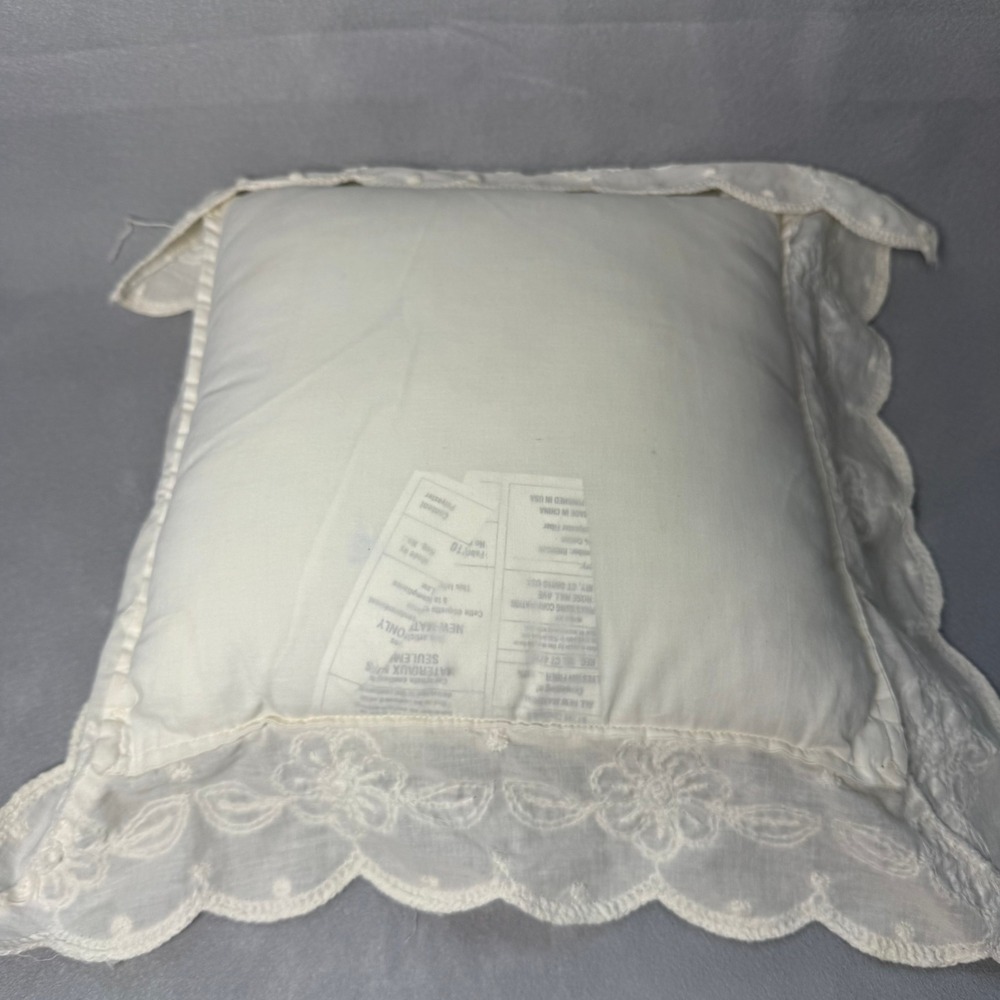 Vintage Embroidered Cream Throw Pillow Scalloped Lace Trim Cottagecore 12x12 - Picture 7 of 9